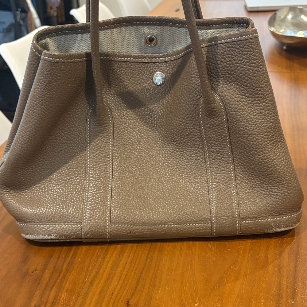 Hermes Elegant Brown Leather Tote Bag - Picture 7 of 9